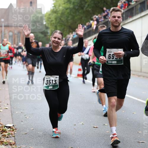 05.10.2025 - 20. swb-Marathon Bremen Michael Strokosch http://msf.ph/oto/9222077 05.10.2025 12:58:34 Laufen 3513, 69, 7646 meine-sportfotos.de
