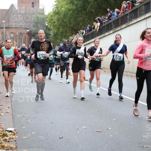 05.10.2025 - 20. swb-Marathon Bremen Michael Strokosch http://msf.ph/oto/9222085 05.10.2025 12:58:35 Laufen 371, 3404, 2483, 5723, 5716, 6589 meine-sportfotos.de