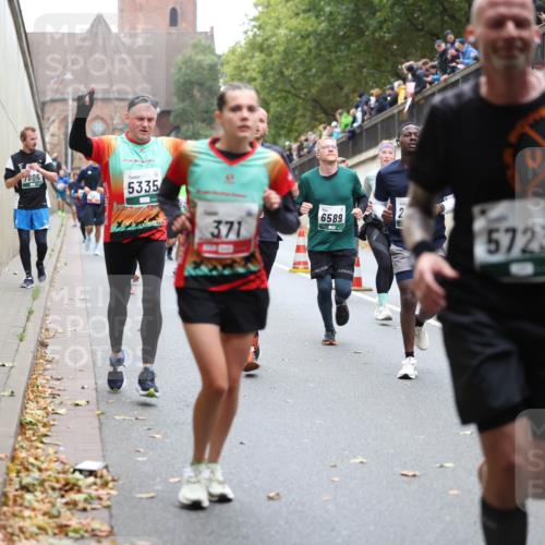 05.10.2025 - 20. swb-Marathon Bremen Michael Strokosch http://msf.ph/oto/9222092 05.10.2025 12:58:38 Laufen 7806, 5335, 371, 6589, 5723 meine-sportfotos.de