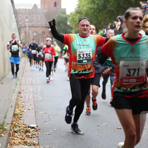 05.10.2025 - 20. swb-Marathon Bremen Michael Strokosch http://msf.ph/oto/9222094 05.10.2025 12:58:39 Laufen 20, 5335, 3, 71 meine-sportfotos.de