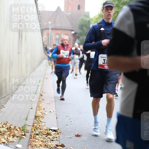 05.10.2025 - 20. swb-Marathon Bremen Michael Strokosch http://msf.ph/oto/9222115 05.10.2025 12:58:47 Laufen 7678, 38 meine-sportfotos.de
