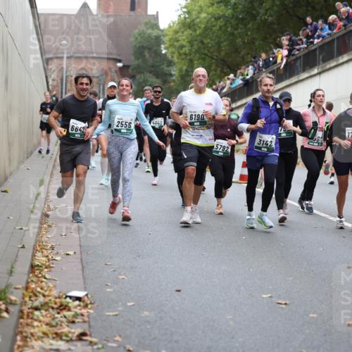 05.10.2025 - 20. swb-Marathon Bremen Michael Strokosch http://msf.ph/oto/9222123 05.10.2025 12:58:52 Laufen 6190, 4040, 2556, 6647, 3142, 5792, 170, 421 meine-sportfotos.de