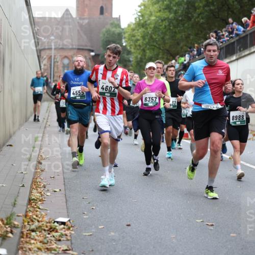 05.10.2025 - 20. swb-Marathon Bremen Michael Strokosch http://msf.ph/oto/9222142 05.10.2025 12:58:57 Laufen 4555, 4607, 6357, 8988, 7848 meine-sportfotos.de