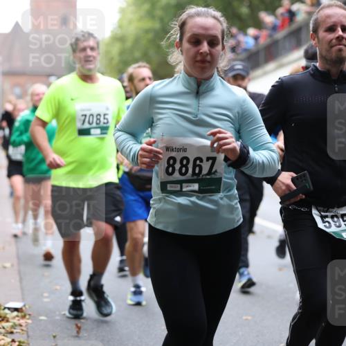 05.10.2025 - 20. swb-Marathon Bremen Michael Strokosch http://msf.ph/oto/9222172 05.10.2025 12:59:06 Laufen 7085, 8867, 09357, 5959 meine-sportfotos.de