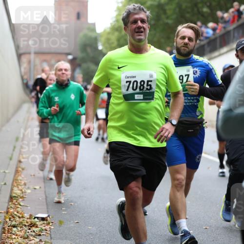 05.10.2025 - 20. swb-Marathon Bremen Michael Strokosch http://msf.ph/oto/9222173 05.10.2025 12:59:06 Laufen 7085, 97, 8 meine-sportfotos.de