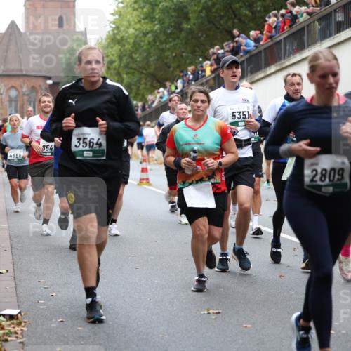 05.10.2025 - 20. swb-Marathon Bremen Michael Strokosch http://msf.ph/oto/9222185 05.10.2025 12:59:10 Laufen 854, 4866, 3564, 5351, 2809, 6040 meine-sportfotos.de
