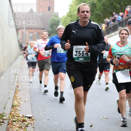 05.10.2025 - 20. swb-Marathon Bremen Michael Strokosch http://msf.ph/oto/9222186 05.10.2025 12:59:11 Laufen 3564, 621 meine-sportfotos.de