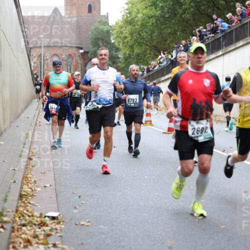 05.10.2025 - 20. swb-Marathon Bremen Michael Strokosch http://msf.ph/oto/9222202 05.10.2025 12:59:15 Laufen 144, 55, 200, 6792, 2692, 844 meine-sportfotos.de