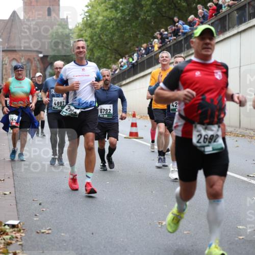 05.10.2025 - 20. swb-Marathon Bremen Michael Strokosch http://msf.ph/oto/9222205 05.10.2025 12:59:16 Laufen 144, 365, 4997, 2014, 6792, 42, 2692, 844 meine-sportfotos.de
