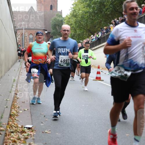 05.10.2025 - 20. swb-Marathon Bremen Michael Strokosch http://msf.ph/oto/9222212 05.10.2025 12:59:17 Laufen 4997, 5929, 1449, 2009, 3771 meine-sportfotos.de