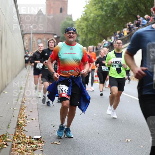 05.10.2025 - 20. swb-Marathon Bremen Michael Strokosch http://msf.ph/oto/9222217 05.10.2025 12:59:19 Laufen 20, 144, 5929, 4997 meine-sportfotos.de
