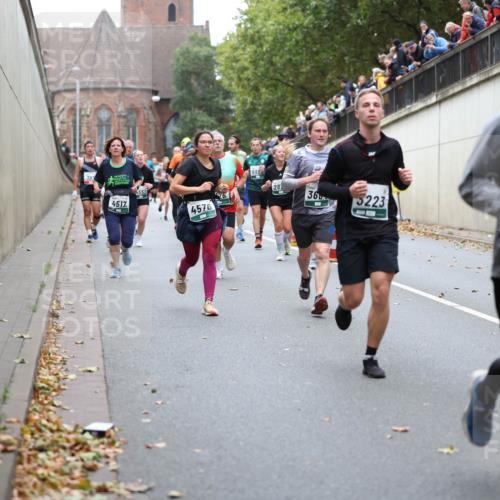 05.10.2025 - 20. swb-Marathon Bremen Michael Strokosch http://msf.ph/oto/9222310 05.10.2025 12:59:47 Laufen 393, 4517, 4576, 598, 28, 36, 5223, 662 meine-sportfotos.de