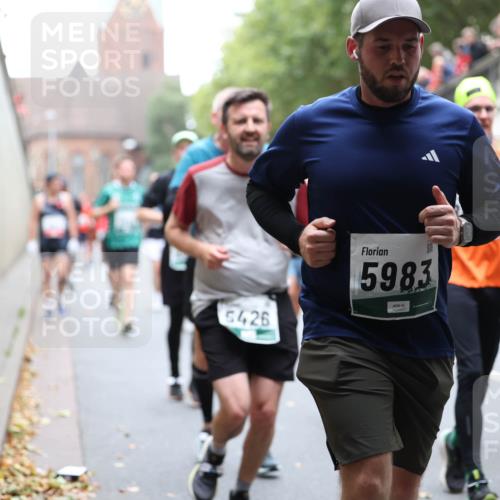 05.10.2025 - 20. swb-Marathon Bremen Michael Strokosch http://msf.ph/oto/9222337 05.10.2025 12:59:55 Laufen 5983, 5426 meine-sportfotos.de