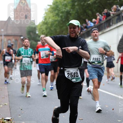 05.10.2025 - 20. swb-Marathon Bremen Michael Strokosch http://msf.ph/oto/9222342 05.10.2025 12:59:57 Laufen 7025, 2560, 8992 meine-sportfotos.de