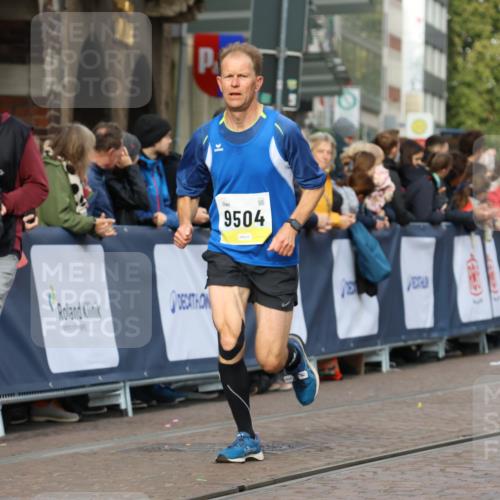 05.10.2025 - 20. swb-Marathon Bremen Strokosch-Dieckow http://msf.ph/oto/9222347 05.10.2025 10:42:07 Ziel 8187, 9364, 9504, 9849, 10838, 11422 meine-sportfotos.de