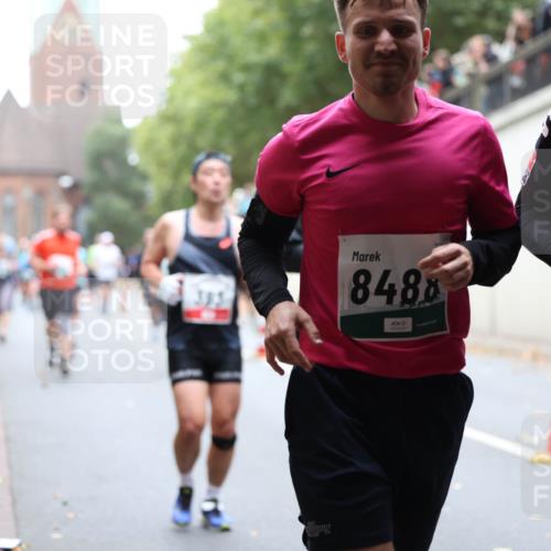 05.10.2025 - 20. swb-Marathon Bremen Michael Strokosch http://msf.ph/oto/9222358 05.10.2025 13:00:01 Laufen 848, 279, 372 meine-sportfotos.de