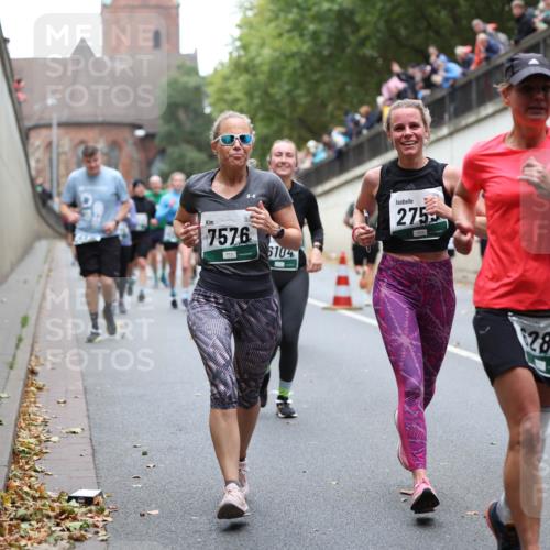 05.10.2025 - 20. swb-Marathon Bremen Michael Strokosch http://msf.ph/oto/9222373 05.10.2025 13:00:07 Laufen 7576, 6104, 275, 7253, 285 meine-sportfotos.de