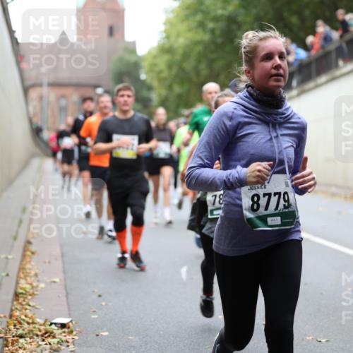 05.10.2025 - 20. swb-Marathon Bremen Michael Strokosch http://msf.ph/oto/9222382 05.10.2025 13:00:13 Laufen 78, 8779, 55, 17 meine-sportfotos.de