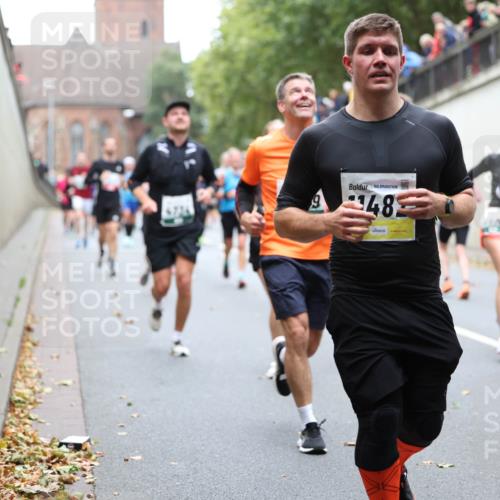 05.10.2025 - 20. swb-Marathon Bremen Michael Strokosch http://msf.ph/oto/9222387 05.10.2025 13:00:15 Laufen 483 meine-sportfotos.de