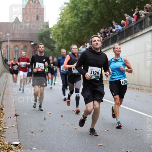 05.10.2025 - 20. swb-Marathon Bremen Michael Strokosch http://msf.ph/oto/9222393 05.10.2025 13:00:18 Laufen 323, 60, 3199, 656 meine-sportfotos.de