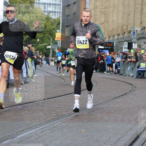 05.10.2025 - 20. swb-Marathon Bremen Strokosch-Dieckow http://msf.ph/oto/9222394 05.10.2025 10:42:14 Ziel 8187, 9364, 9700, 10838, 11217, 11422 meine-sportfotos.de