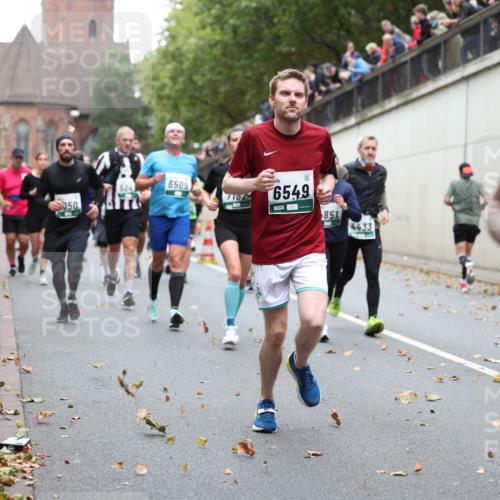 05.10.2025 - 20. swb-Marathon Bremen Michael Strokosch http://msf.ph/oto/9222404 05.10.2025 13:00:22 Laufen 50, 6509, 710, 6549, 851, 4433, 85 meine-sportfotos.de