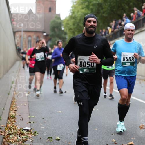05.10.2025 - 20. swb-Marathon Bremen Michael Strokosch http://msf.ph/oto/9222414 05.10.2025 13:00:25 Laufen 8050, 6509 meine-sportfotos.de