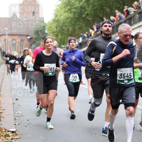 05.10.2025 - 20. swb-Marathon Bremen Michael Strokosch http://msf.ph/oto/9222421 05.10.2025 13:00:26 Laufen 65, 329, 3545, 5211 meine-sportfotos.de