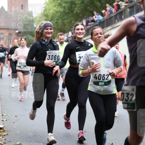 05.10.2025 - 20. swb-Marathon Bremen Michael Strokosch http://msf.ph/oto/9222433 05.10.2025 13:00:30 Laufen 6089, 3060, 2, 4062, 032 meine-sportfotos.de