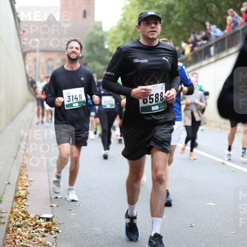 05.10.2025 - 20. swb-Marathon Bremen Michael Strokosch http://msf.ph/oto/9222459 05.10.2025 13:00:41 Laufen 3149, 0588 meine-sportfotos.de