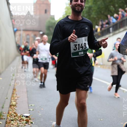 05.10.2025 - 20. swb-Marathon Bremen Michael Strokosch http://msf.ph/oto/9222465 05.10.2025 13:00:42 Laufen 3149 meine-sportfotos.de