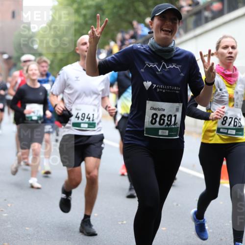 05.10.2025 - 20. swb-Marathon Bremen Michael Strokosch http://msf.ph/oto/9222473 05.10.2025 13:00:44 Laufen 7, 30, 4, 4941, 8691, 8766 meine-sportfotos.de