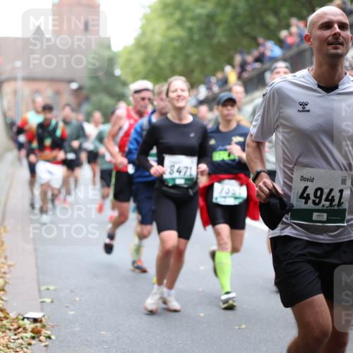 05.10.2025 - 20. swb-Marathon Bremen Michael Strokosch http://msf.ph/oto/9222477 05.10.2025 13:00:45 Laufen 8471, 753, 4941 meine-sportfotos.de