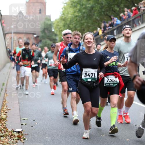 05.10.2025 - 20. swb-Marathon Bremen Michael Strokosch http://msf.ph/oto/9222478 05.10.2025 13:00:45 Laufen 84, 71, 7351, 70, 494 meine-sportfotos.de
