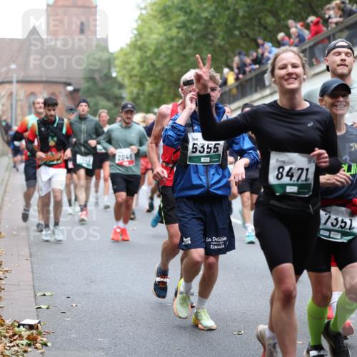 05.10.2025 - 20. swb-Marathon Bremen Michael Strokosch http://msf.ph/oto/9222480 05.10.2025 13:00:46 Laufen 7368, 2046, 5355, 84, 71, 7351 meine-sportfotos.de