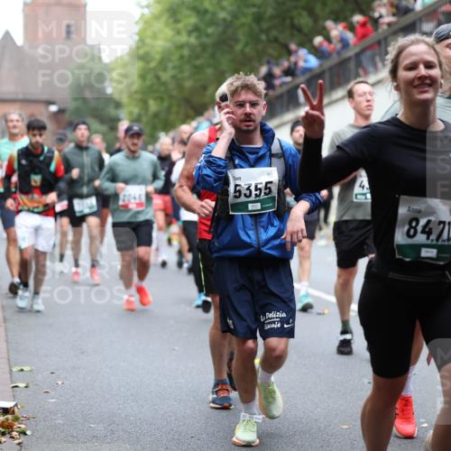 05.10.2025 - 20. swb-Marathon Bremen Michael Strokosch http://msf.ph/oto/9222482 05.10.2025 13:00:46 Laufen 2046, 5355, 84, 71, 7351 meine-sportfotos.de