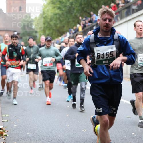 05.10.2025 - 20. swb-Marathon Bremen Michael Strokosch http://msf.ph/oto/9222484 05.10.2025 13:00:47 Laufen 2046, 5355, 431 meine-sportfotos.de