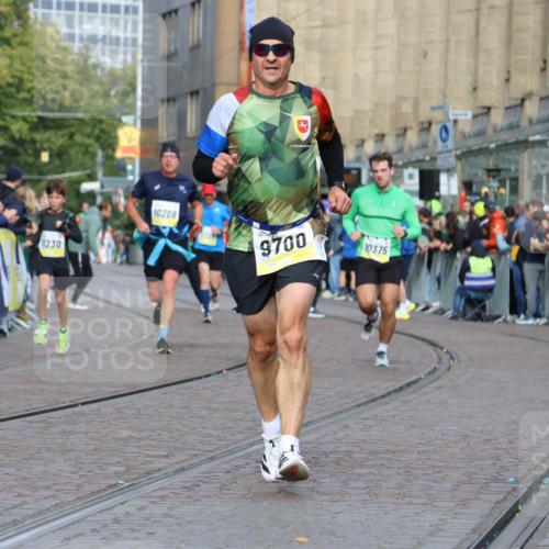 05.10.2025 - 20. swb-Marathon Bremen Strokosch-Dieckow http://msf.ph/oto/9222488 05.10.2025 10:42:20 Ziel 9700, 9775, 10208, 10375, 11230 meine-sportfotos.de