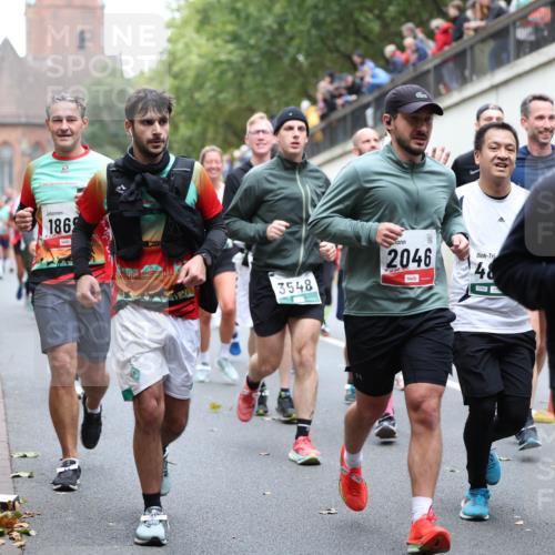 05.10.2025 - 20. swb-Marathon Bremen Michael Strokosch http://msf.ph/oto/9222491 05.10.2025 13:00:49 Laufen 186, 3548, 2046, 48, 6538 meine-sportfotos.de