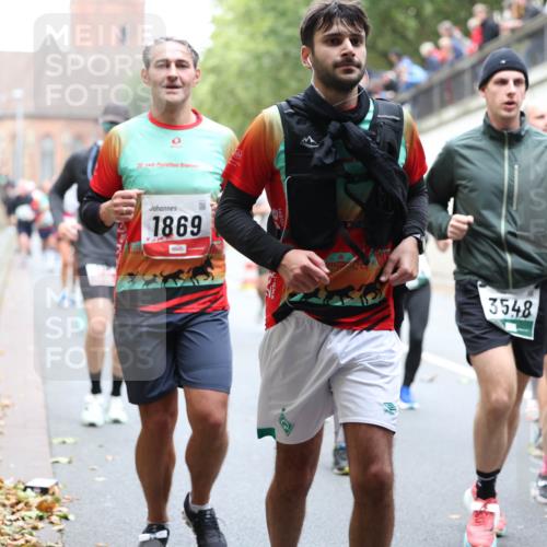05.10.2025 - 20. swb-Marathon Bremen Michael Strokosch http://msf.ph/oto/9222493 05.10.2025 13:00:49 Laufen 20, 1869, 3548, 225 meine-sportfotos.de