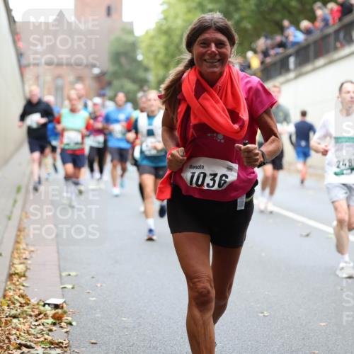 05.10.2025 - 20. swb-Marathon Bremen Michael Strokosch http://msf.ph/oto/9222506 05.10.2025 13:00:55 Laufen 1036, 2481 meine-sportfotos.de