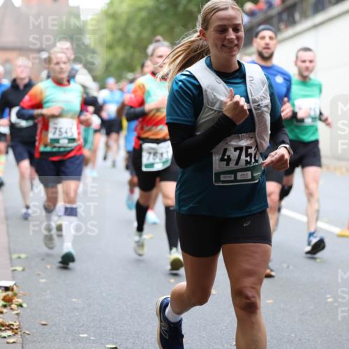 05.10.2025 - 20. swb-Marathon Bremen Michael Strokosch http://msf.ph/oto/9222513 05.10.2025 13:00:57 Laufen 7545, 7633, 475, 08240 meine-sportfotos.de