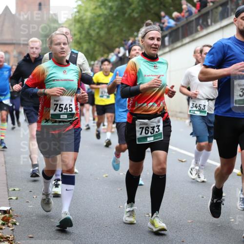 05.10.2025 - 20. swb-Marathon Bremen Michael Strokosch http://msf.ph/oto/9222516 05.10.2025 13:00:58 Laufen 20, 20, 7545, 7633, 3453, 3131, 25 meine-sportfotos.de