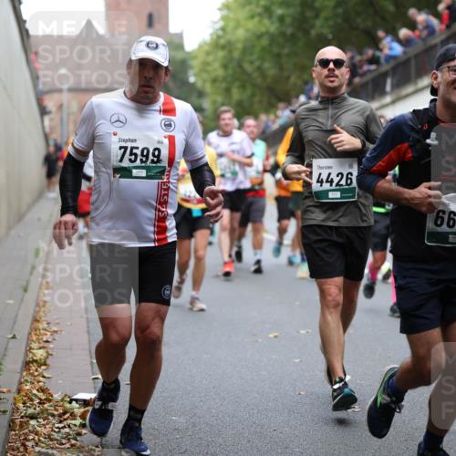05.10.2025 - 20. swb-Marathon Bremen Michael Strokosch http://msf.ph/oto/9222523 05.10.2025 13:01:04 Laufen 7599, 4426, 6678, 7137 meine-sportfotos.de