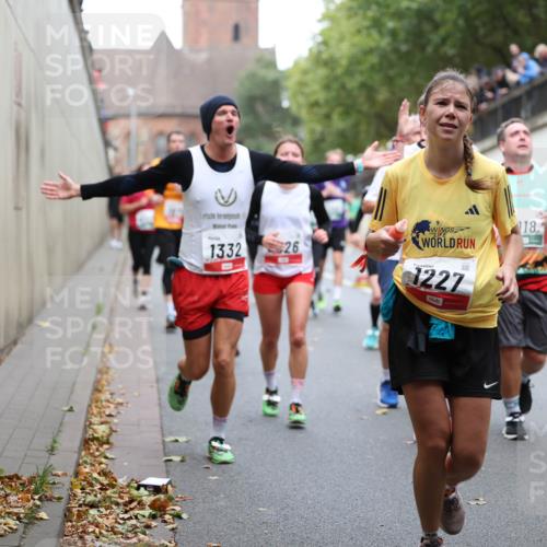 05.10.2025 - 20. swb-Marathon Bremen Michael Strokosch http://msf.ph/oto/9222531 05.10.2025 13:01:06 Laufen 1332, 26, 1227, 18, 4141 meine-sportfotos.de