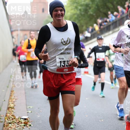 05.10.2025 - 20. swb-Marathon Bremen Michael Strokosch http://msf.ph/oto/9222536 05.10.2025 13:01:08 Laufen 1332, 4042 meine-sportfotos.de