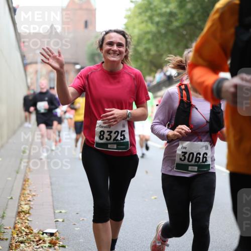05.10.2025 - 20. swb-Marathon Bremen Michael Strokosch http://msf.ph/oto/9222549 05.10.2025 13:01:11 Laufen 8325, 3066, 1970 meine-sportfotos.de