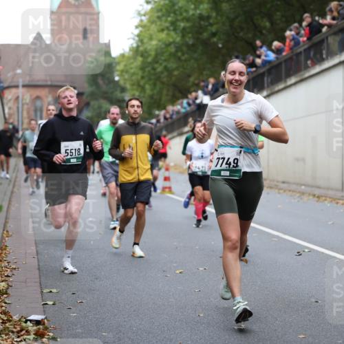 05.10.2025 - 20. swb-Marathon Bremen Michael Strokosch http://msf.ph/oto/9222556 05.10.2025 13:01:14 Laufen 5518, 7749 meine-sportfotos.de