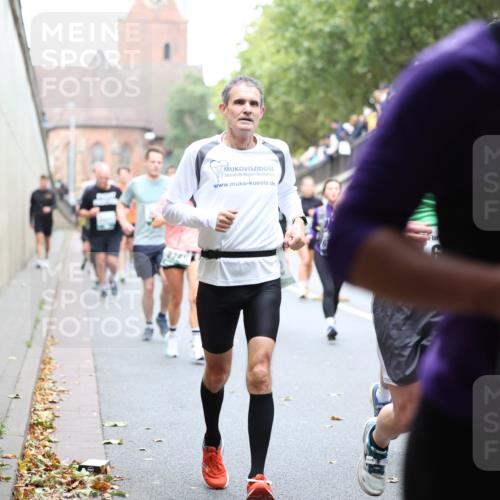 05.10.2025 - 20. swb-Marathon Bremen Michael Strokosch http://msf.ph/oto/9222569 05.10.2025 13:01:17 Laufen  meine-sportfotos.de