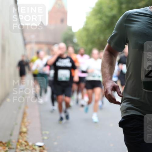 05.10.2025 - 20. swb-Marathon Bremen Michael Strokosch http://msf.ph/oto/9222581 05.10.2025 13:01:21 Laufen 2969 meine-sportfotos.de